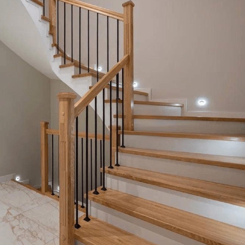 Обшивка трехмаршевой бетонной лестницы ясенем