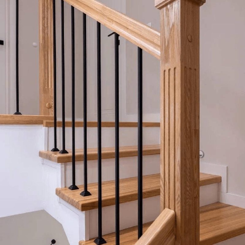 Обшивка трехмаршевой бетонной лестницы ясенем