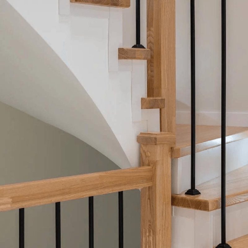 Обшивка трехмаршевой бетонной лестницы ясенем