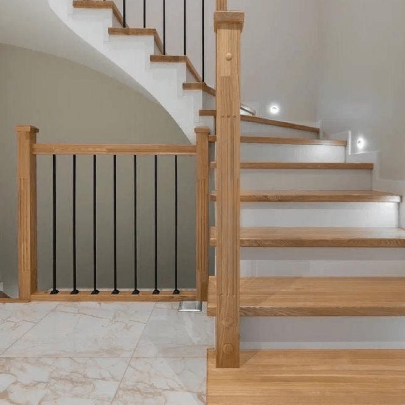 Обшивка трехмаршевой бетонной лестницы ясенем